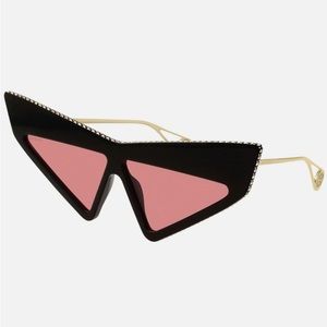 Gucci Black Cat-Eye Tinted Sunglasses
